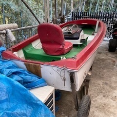 赤い 2馬力のホープボート🚣