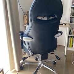ゲーミングチェアの画像