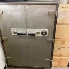 大型金庫無料で差し上げます
