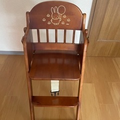 ハイチェアの画像