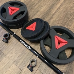 値下げ！Reebok ウェイトセット (プレート&バー&カラー)➕ウェイトの画像
