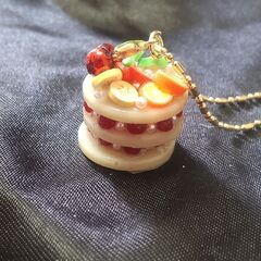 ペンダントトップ又はキーホルダー、 チェリーフルーツパンケーキ、...