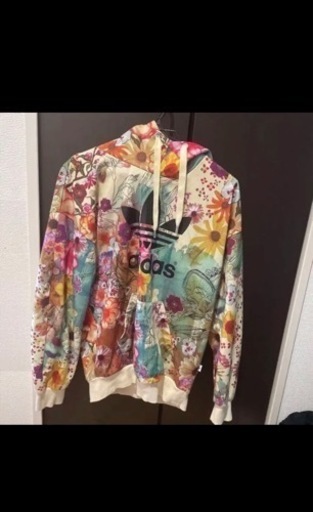 激レア adidasブルゾン 花柄パーカー