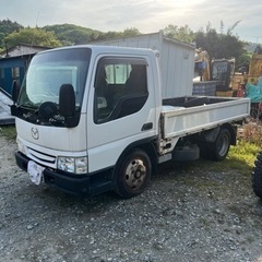 タイタン　2t平ボディ MT ディーゼル
