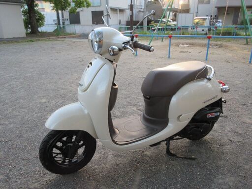 ジョルノ　ホンダ　FI　4スト　ホワイト　インジェクション　原付　AF70