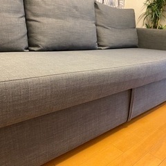 IKEA 3人掛けソファベッドの画像