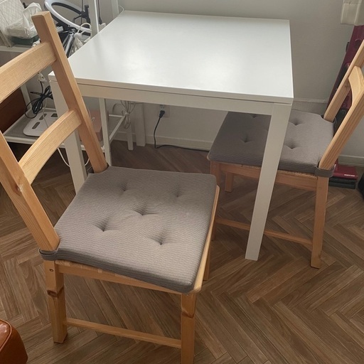 IKEA ダイニングテーブル・イス