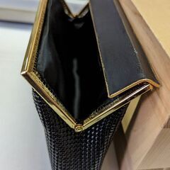 ☆クラッチバッグ　黒　高さ：約12ｃｍ✕幅：約22ｃｍ✕奥行：薄め　中古品　の画像
