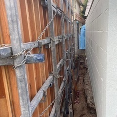現場作業員　型枠解体の画像