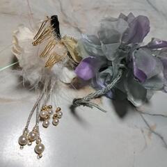 コサージュと髪飾りの画像