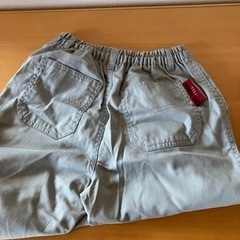 140  ズボンの画像
