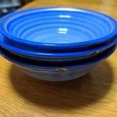 お皿3枚（青）の画像