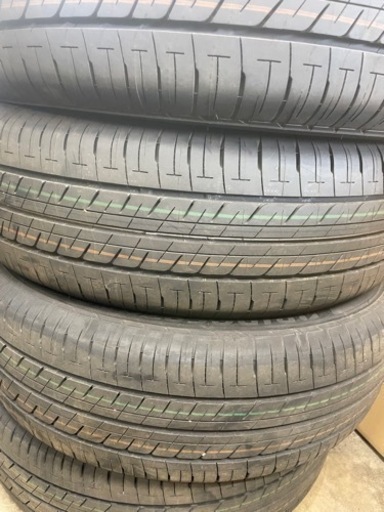 夏タイヤ　205/60R16