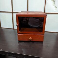 収納棚です小さいので隙間などに入れれます