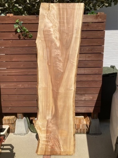 栃一枚板①　ダイニングテーブルやカウンターなどに