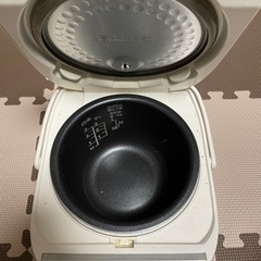 3合炊き炊飯器　の画像