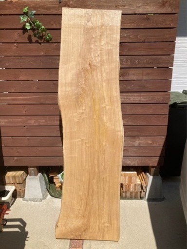 栗一枚板①　ダイニングテーブルやカウンターなどに