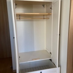 【取引先決定済み】IKEAキャビネット差し上げます！の画像