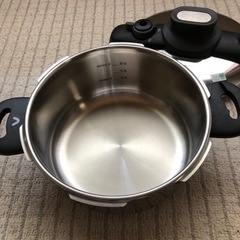 T-fal 圧力鍋　新品未使用箱無しの画像
