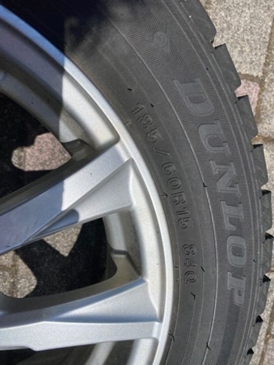 値下げ！スタッドレス185/60R15 ダンロップウインターマックス　アルミホイール、ナット付き