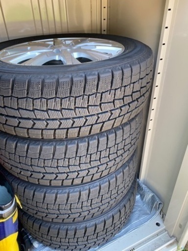 値下げ！スタッドレス185/60R15 ダンロップウインターマックス　アルミホイール、ナット付き　