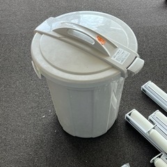 ゴミ箱　数種類