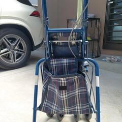 商談中　コンパクトシルバーショッピングカート☆ブレーキ付き！の画像