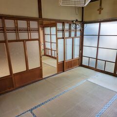 現状渡し　愛西市　隠れ家的物件！　倉庫・庭付き！　変わった間取り！　フリーレント2ヶ月付き！　【初期費用5万円】 − 愛知県