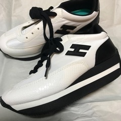 新品、美品、厚底スニーカー。の画像