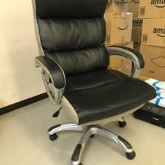 ふかふかクッションの社長イス