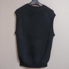 UNIQLO　ニット　ベスト　ミドルゲージ　クルーネック　Mの画像