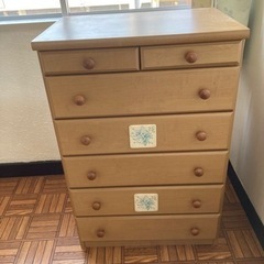 取引完了　小ぶりの洋ダンスの画像