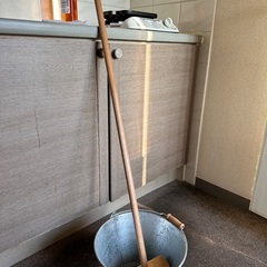 バケツ　デッキブラシ