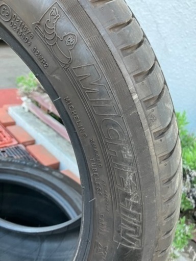 ミシュラン245/45-18