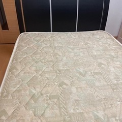 シングルベッド&マットレスの画像
