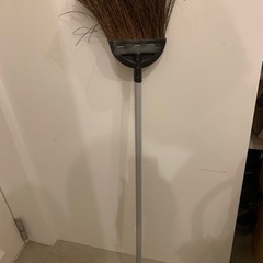 柄の長いほうき
