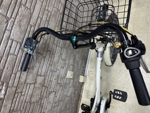 東京23区配達無料　新基準 Panasonic パナソニック グリッター　5Ah 電動自転車☆中古☆パナ 251
