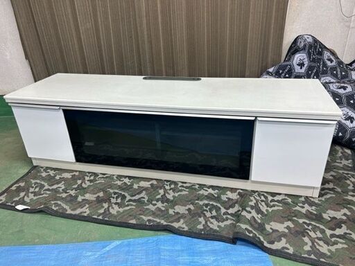 大理石風天板のテレビボード
