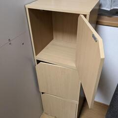 蓋付き三段ボックスの画像