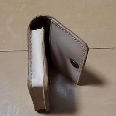 シンプルかわいいカードケースの画像