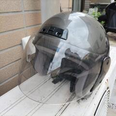 ジェットヘルメットバイザー割れありの画像