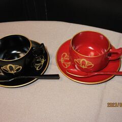 漆塗りのコーヒーカップ