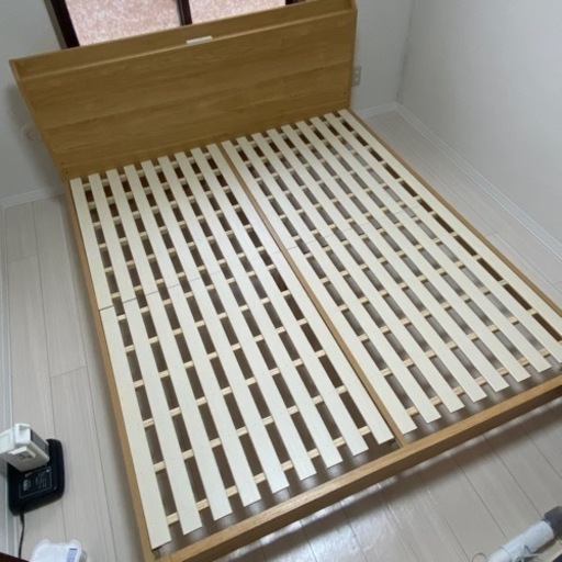 今だけ値下げ中　ニトリ　クイーンサイズ　ベッドフレーム