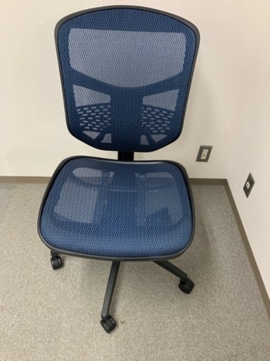 オフィスチェア　椅子