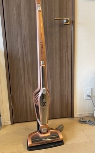 エレクトロラックス Electrolux ZB3114AKB サイクロン式スティック\u0026ハンディクリーナー エルゴラピード・リチウム ローズゴールド