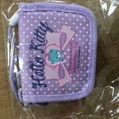 キティ　二つ折り財布  サンリオの画像