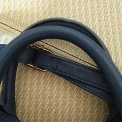 ショルダーバッグ   紺色   の画像