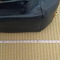 ショルダーバッグ   紺色   の画像