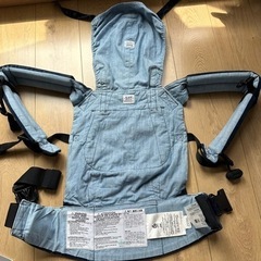 【値下げ】エルゴ Leeコラボの抱っこ紐の画像