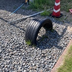 廃タイヤあげます。DIYで花壇や置物、遊具などにの画像